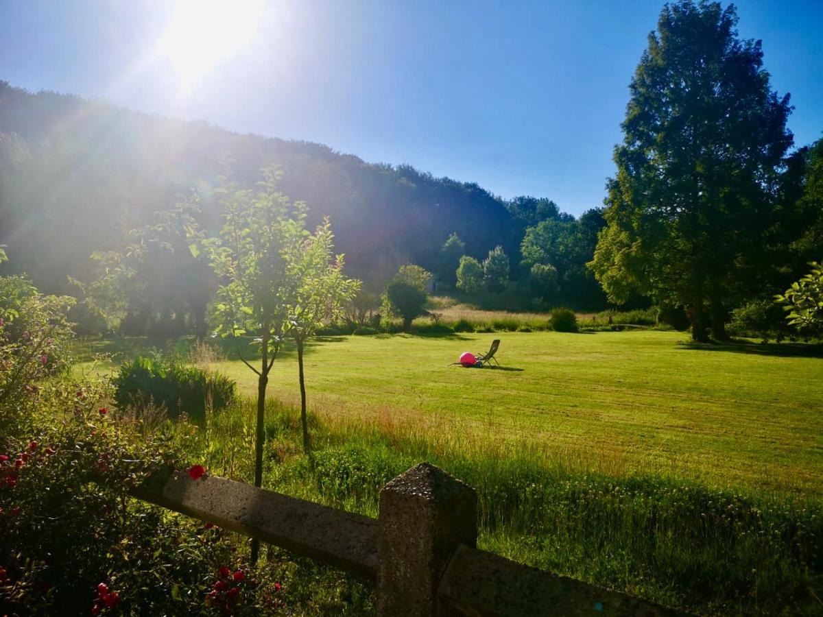 Aux Jolies Sources Bed and Breakfast Saint-Aubin-sur-Scie Exteriör bild