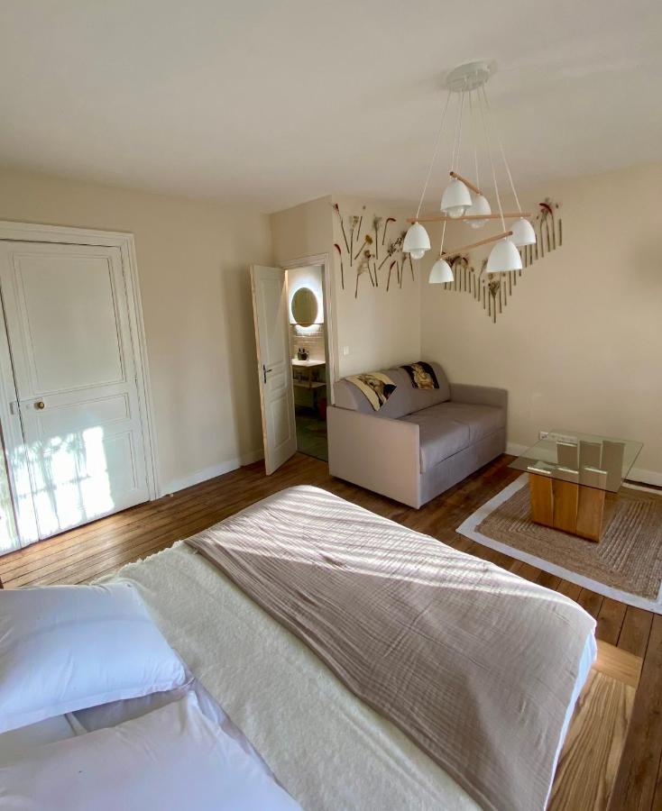 Aux Jolies Sources Bed and Breakfast Saint-Aubin-sur-Scie Exteriör bild